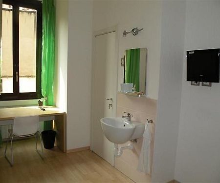 Le Tre Torri Hotel Milan Luaran gambar