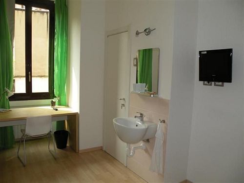 Le Tre Torri Hotel Milan Luaran gambar